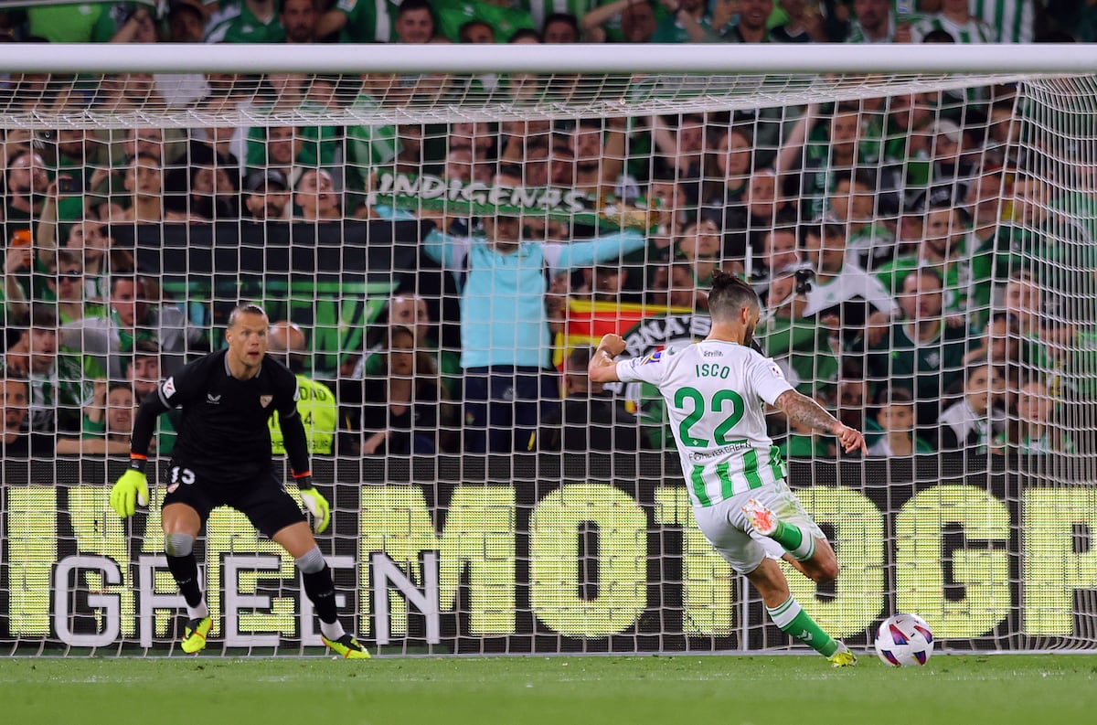 El Sevilla, fiel a su norma, sobrevive al Betis en el derbi Fútbol