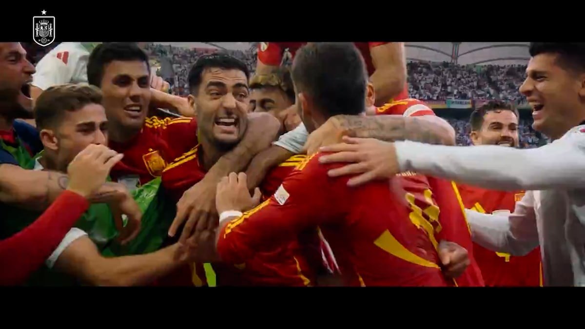 Vídeo Los familiares de la Selección española animan al equipo en un